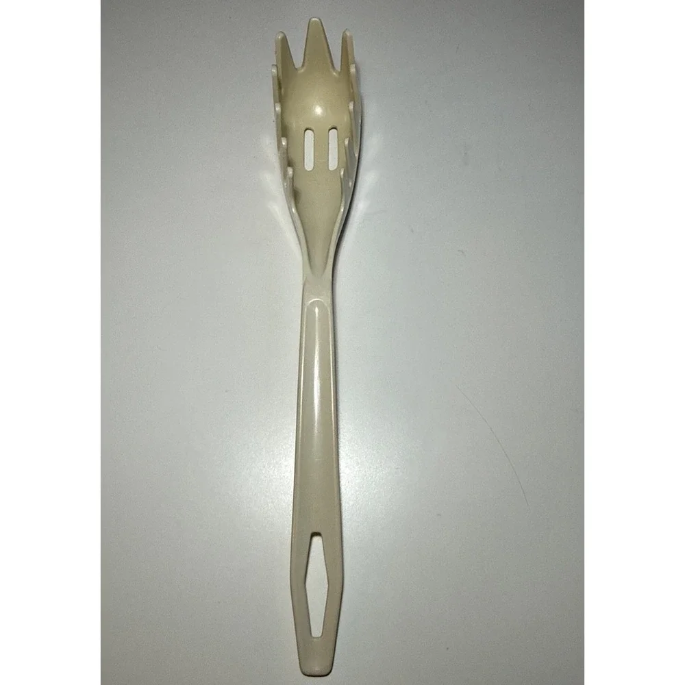 Vintage King Kraft Beige/Ivory Spaghetti Pasta Serving Fork Claw Made USA